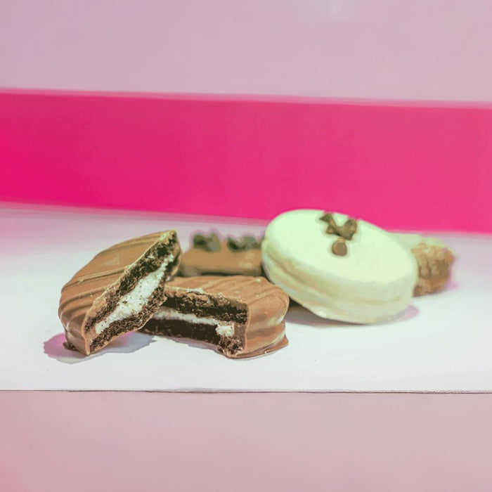 Small Pretzel & Oreo Tray