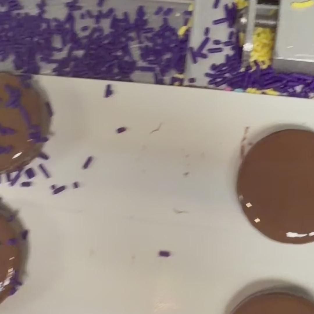 Chocolate dipped Oreos being made at The Sweet Tooth